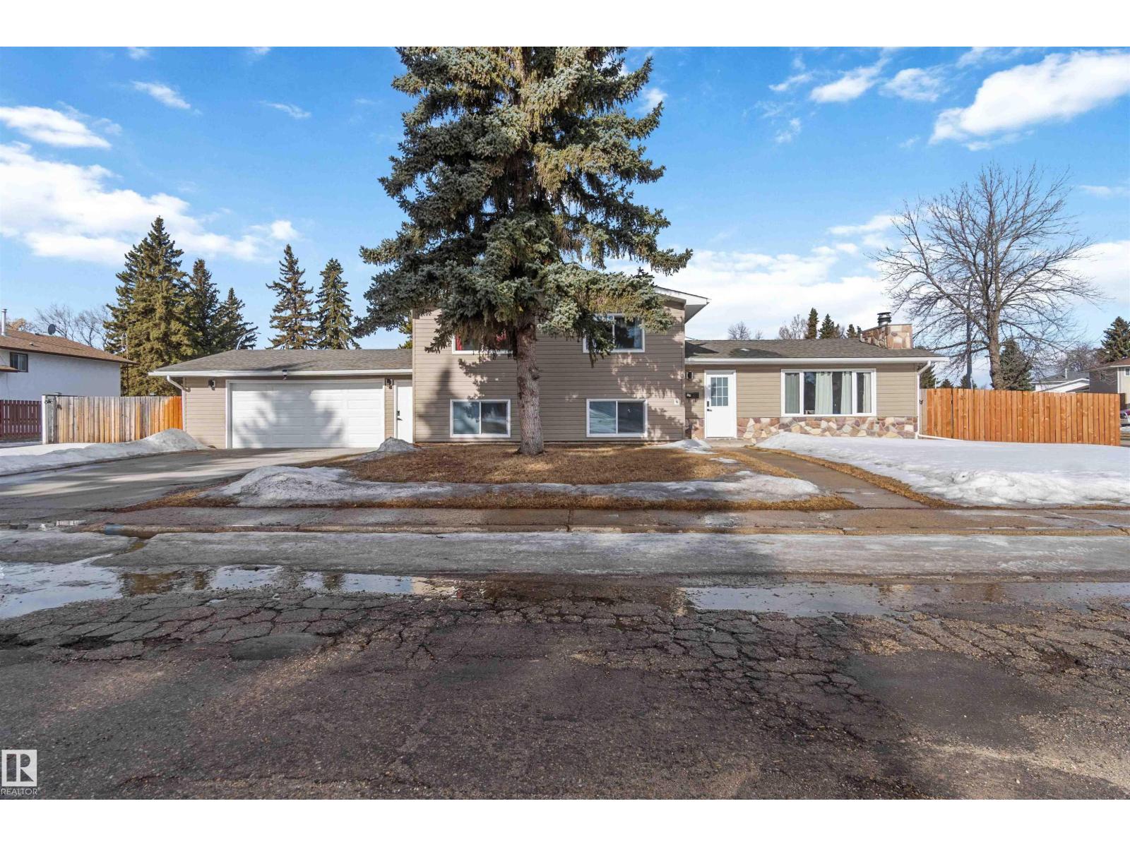 104 Oak Drive, Wetaskiwin, AB, T9A2E7