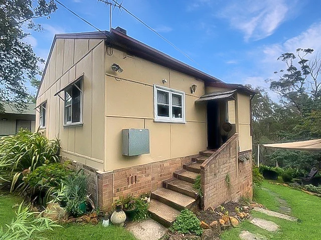 17 Genevieve Road, Bullaburra NSW 2784