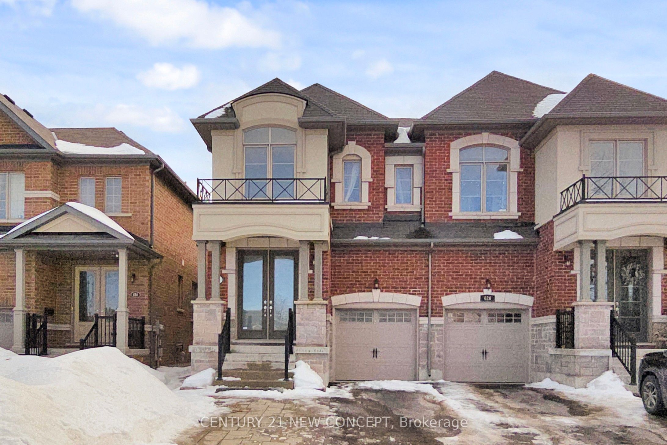 622 Sweetwater Crescent, Newmarket, ON, L3X 0H5