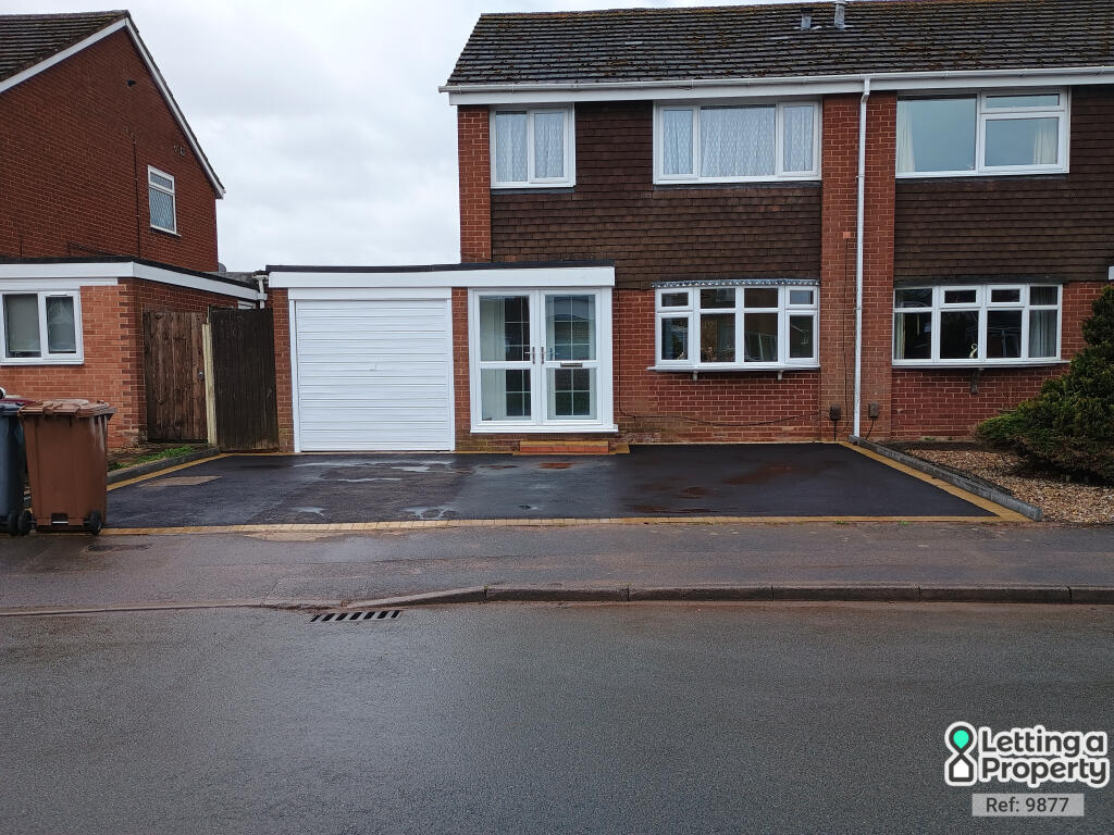 Longleat Drive, Cheswick Green, Solihull, West Midlands, B90 4SN