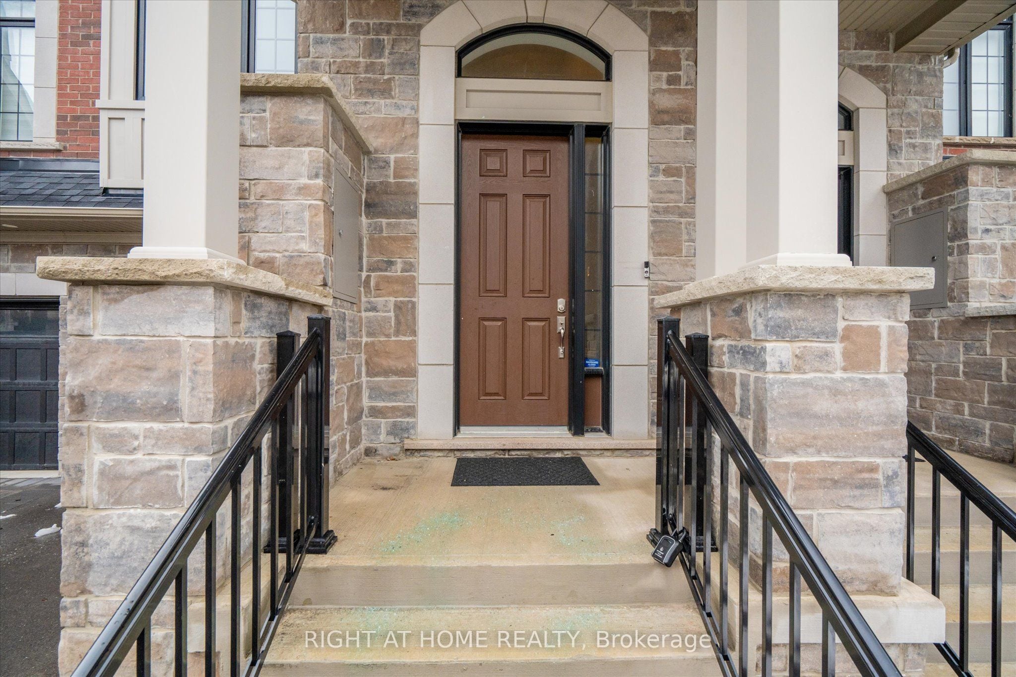 87 Dorian Drive, Whitby, ON, L1P 0C8 photo 2
