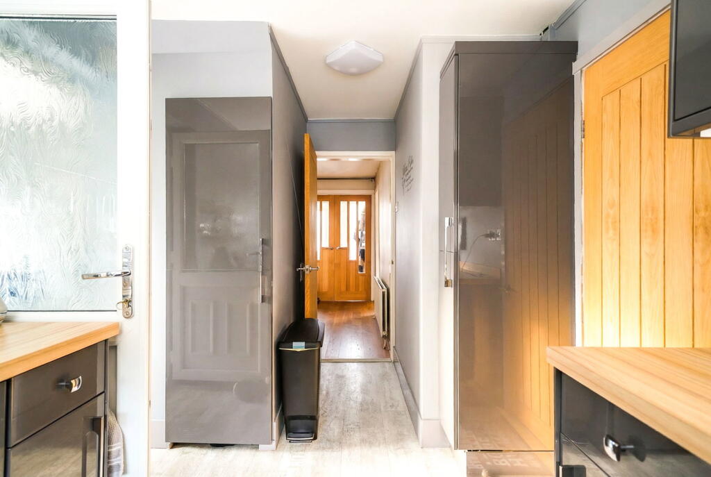 Saxon Wood Road, Cheswick Green photo 5