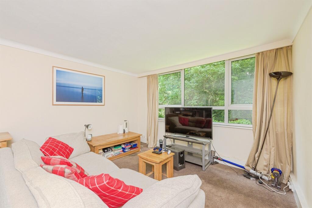 Pages Close, Sutton Coldfield photo 3