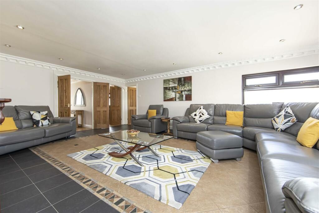 Additional image 4 of 3 bed bungalow for saleWaun Goch, Cefn Hengoed, Hengoed CF82