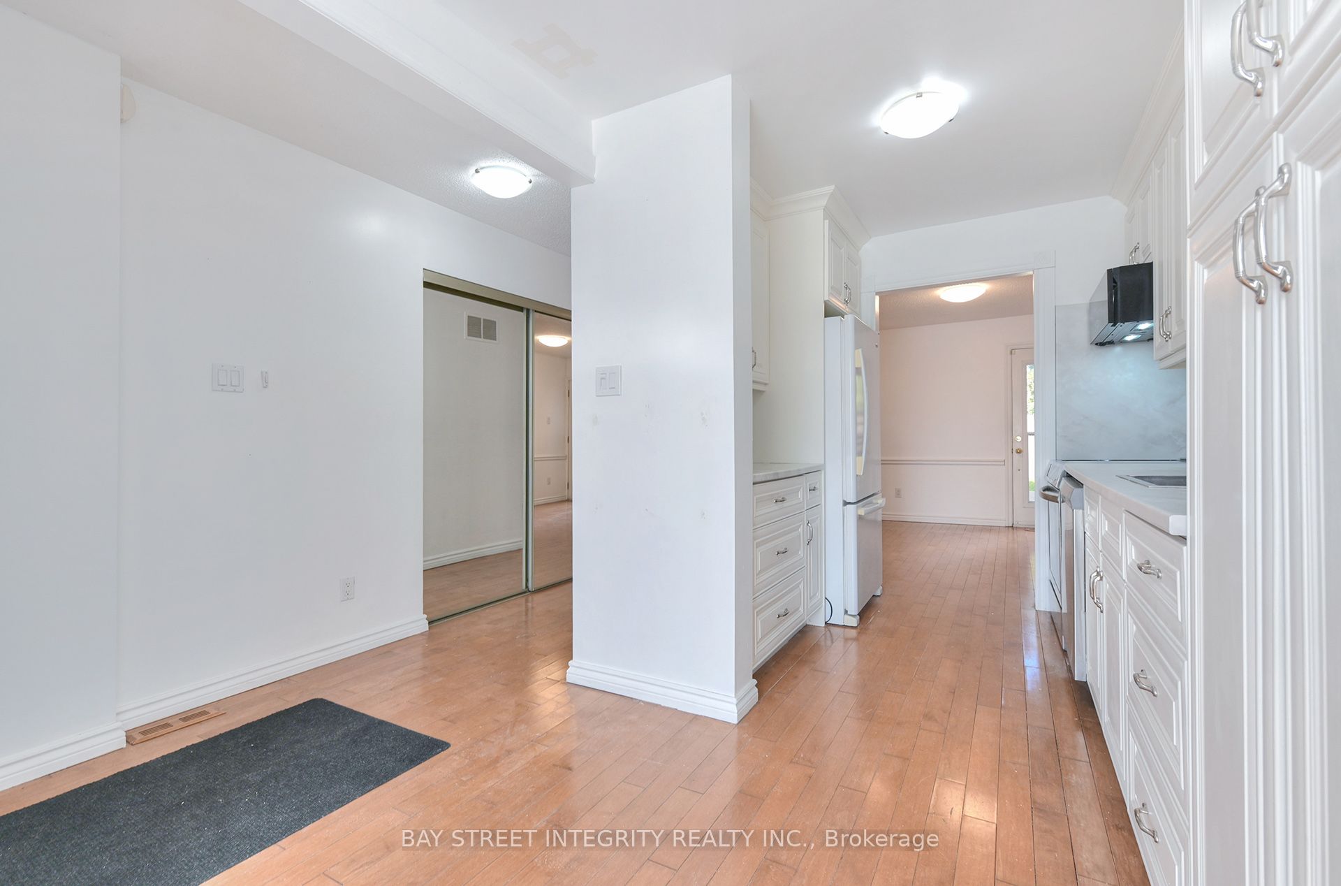 Additional image 3 of 976 Raintree Lane, Mississauga, ON, L5H 3Y6