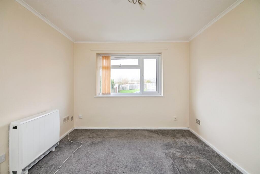 Warwick Close, Oldbury photo 3
