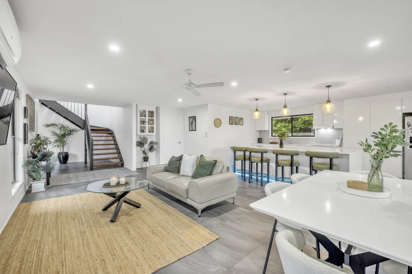 Additional image 10 of 43 Rio Vista Boulevard, Broadbeach Waters QLD 4218