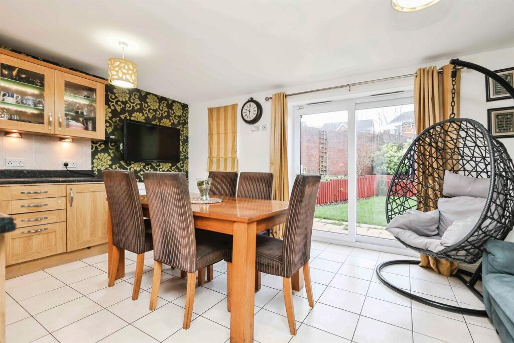 Wakeman Drive, Tividale, Oldbury photo 3