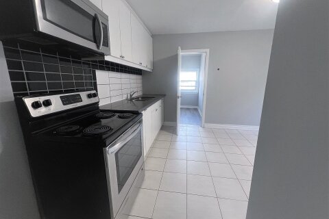 Additional image 7 of 1-2 Thornton Avenue, Toronto, ON, M6E 2C9