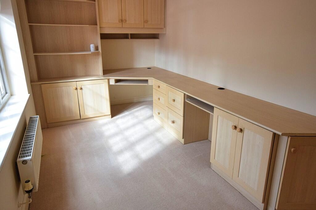 Spring Close, Solihull photo 5
