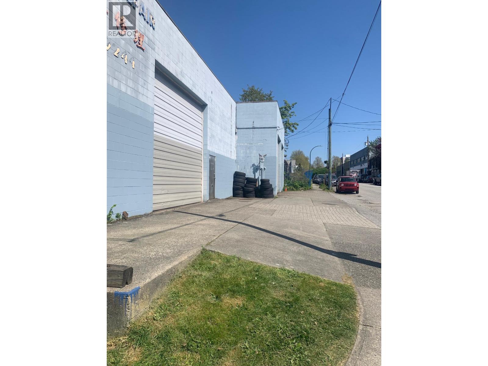 Additional image 4 of 696 Clark Drive, Vancouver, BC, V5L3H8