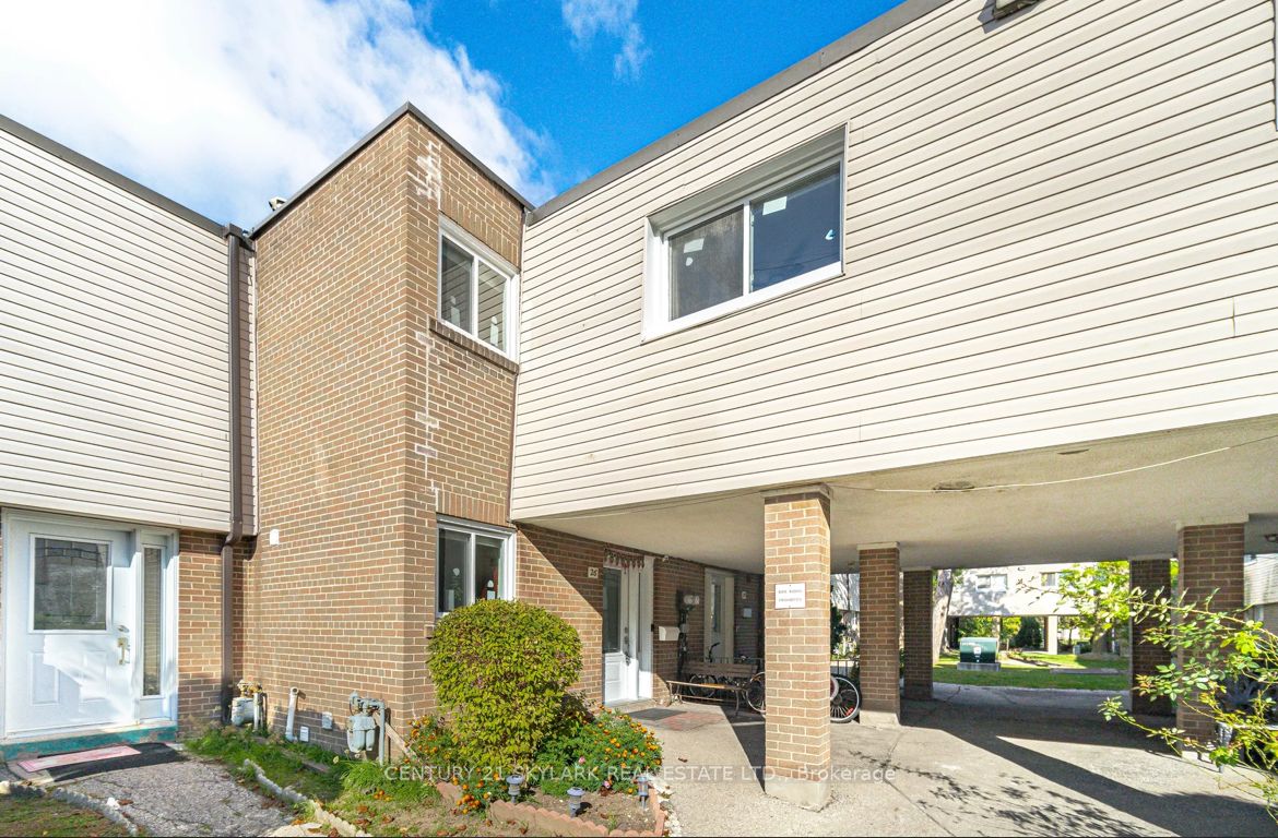 26-435 Silverstone Drive, Toronto, ON, M9V 3K7