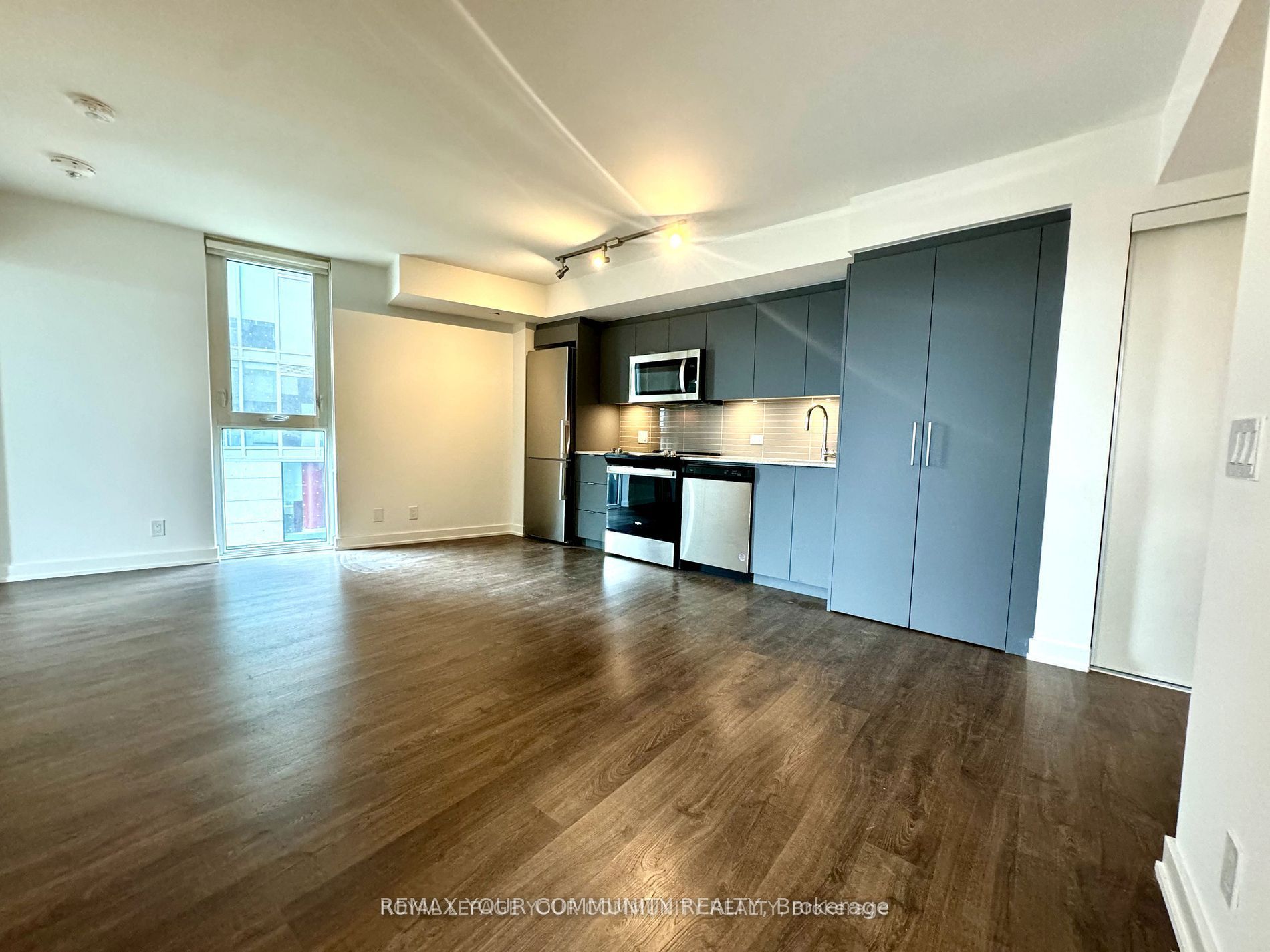 223-30 Tretti Way, Toronto, ON, M3H 0E3