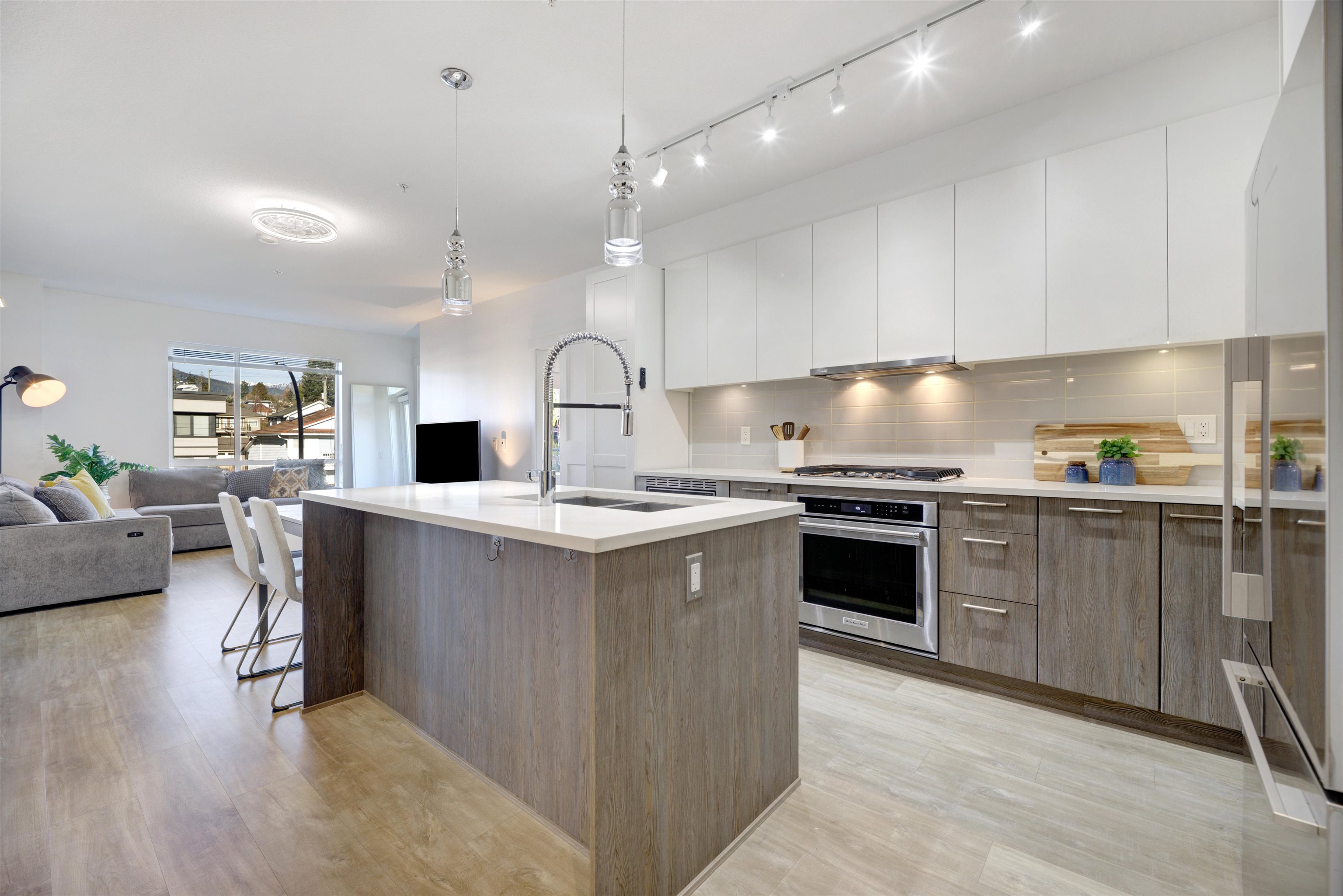 306-625 3rd Street E, North Vancouver, BC, V7L 1G6