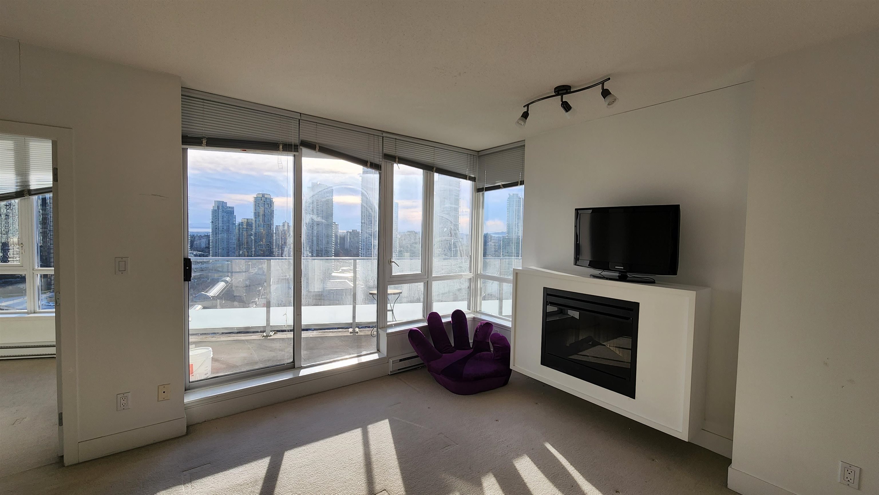 Additional image 3 of 3009-4808 Hazel Street, Burnaby, BC, V5H 0A2