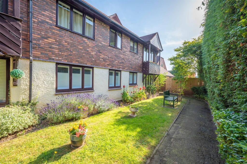 Additional image 12 of Chestnut Walk, Henley-In-Arden
