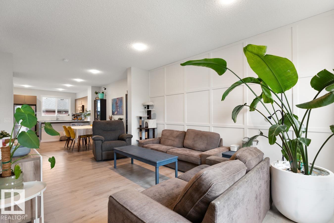 2147 Maple Road NW, Edmonton, AB, T6T2L6