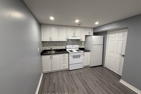 Additional image 8 of Lower-501 Lancelot Crescent, Oshawa, ON, L1K 1J9
