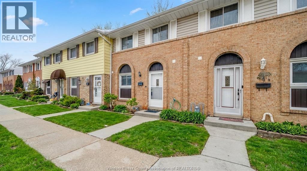 1-2914 Meadowbrook Lane, Windsor, ON, N8T3C8