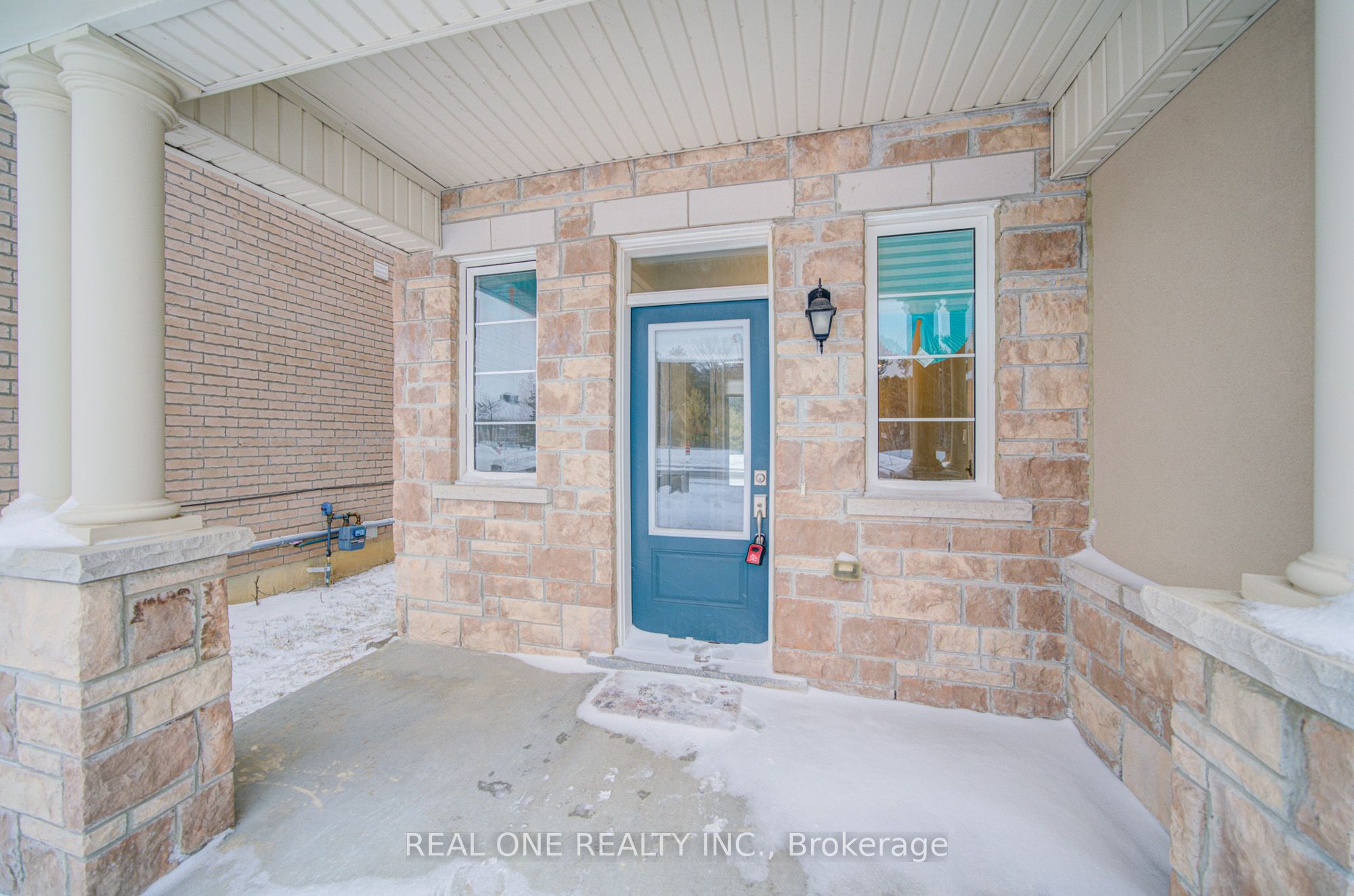 396 Thomas Phillips Drive, Aurora, ON, L4G 0T2 photo 2