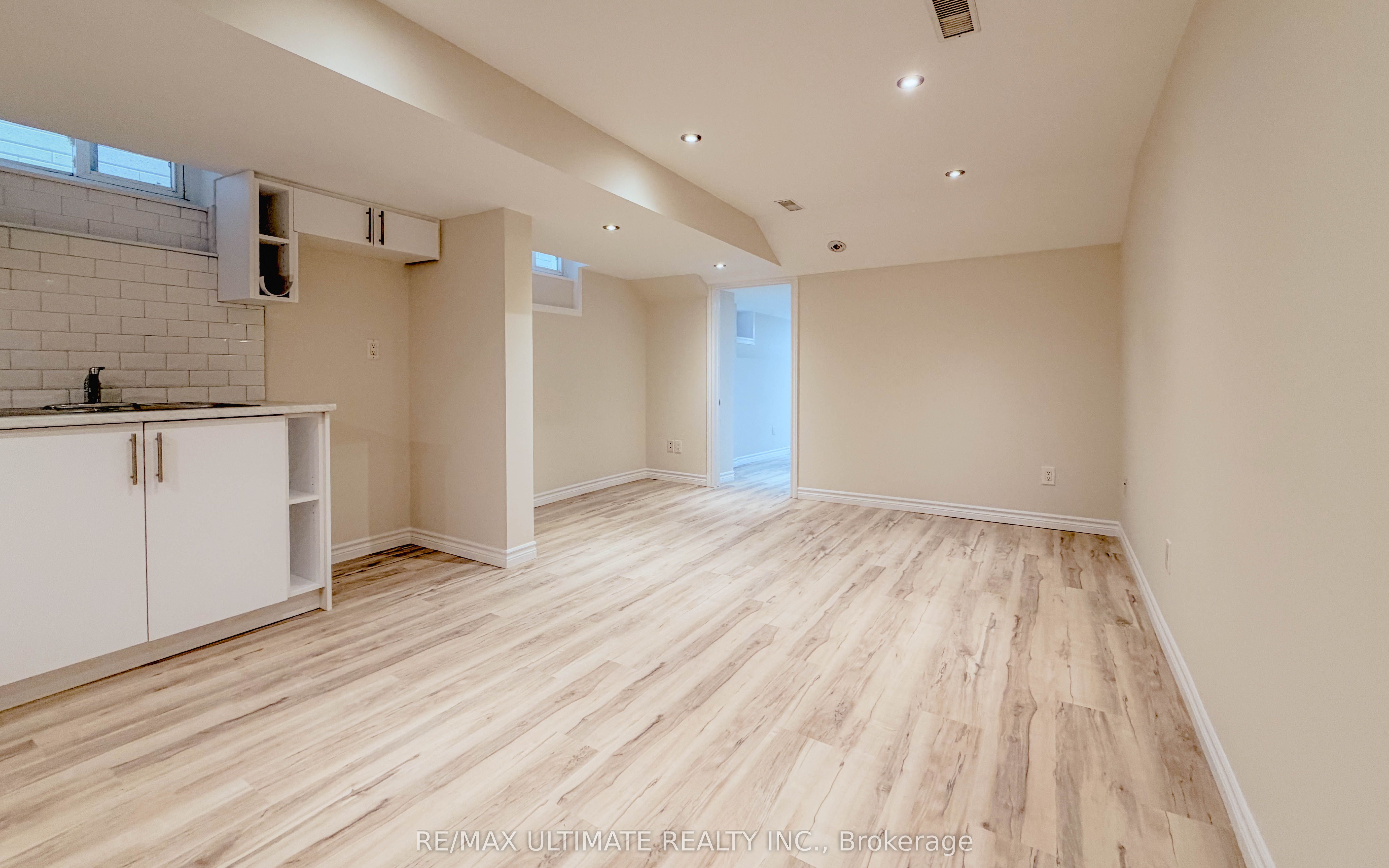 Additional image 6 of Lower-403 Winona Drive, Toronto, ON, M6C 3T4