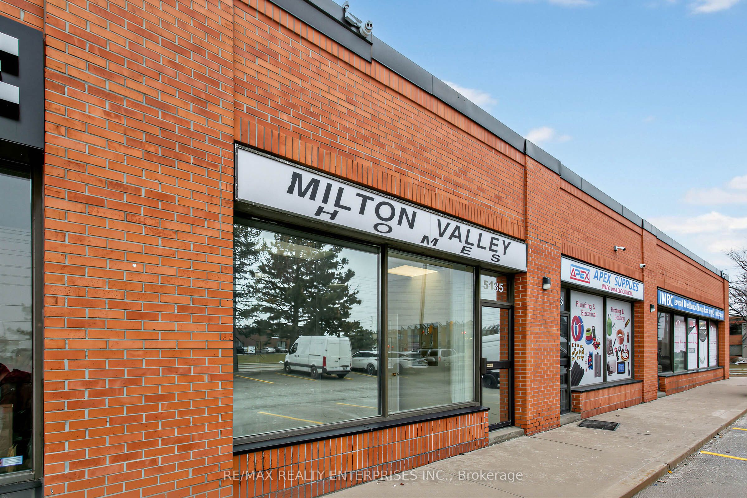 Additional image 3 of 5135 Tomken Road, Mississauga, ON, L4W 1P1