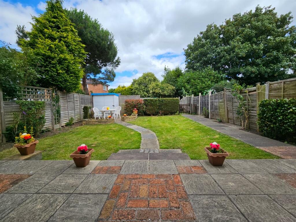 Elkstone Close, Solihull photo 2