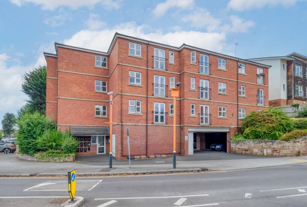 New Road, Elms Court New Road, B60