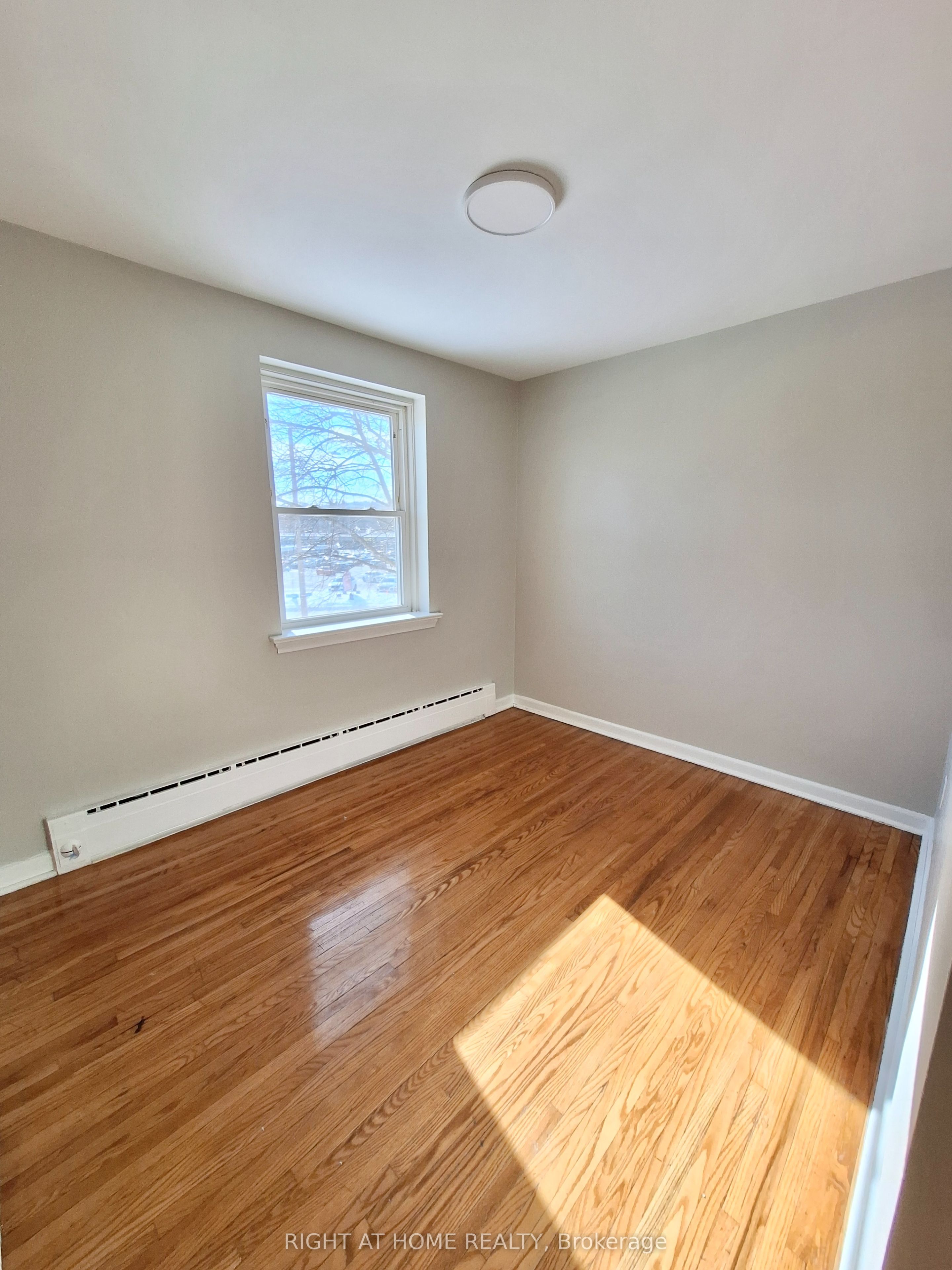 Additional image 4 of 105-1 Osler Court, Hamilton, ON, L9H 4L2