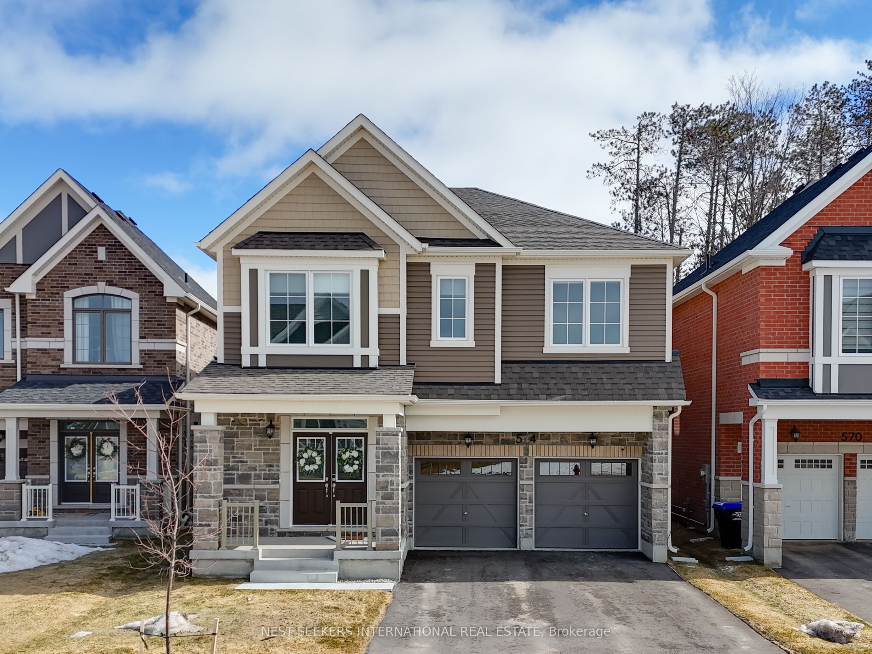 574 Mika Street, Innisfil, ON, L9S 2J6