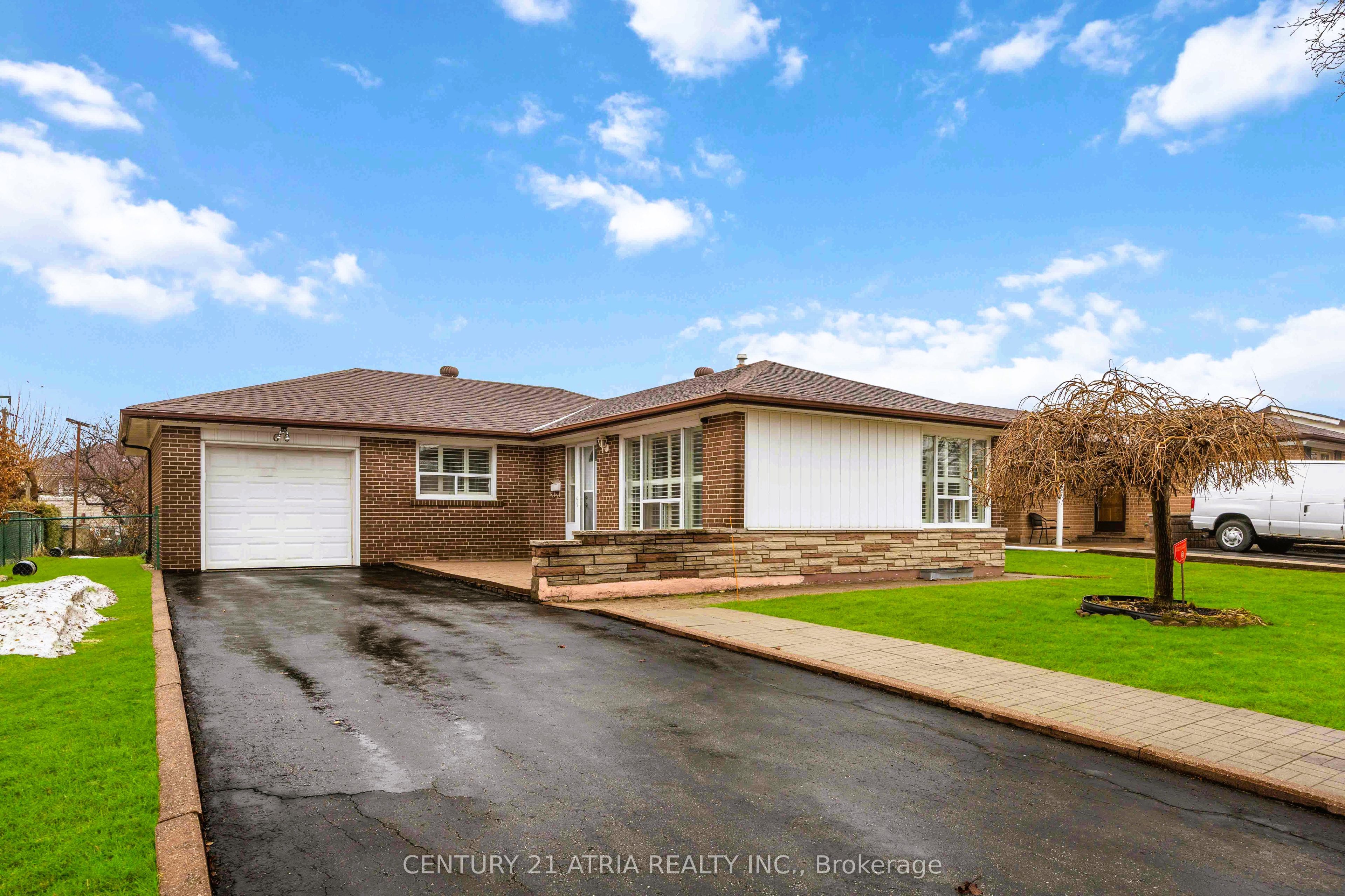 60 Council Crescent, Toronto, ON, M3J 1J6