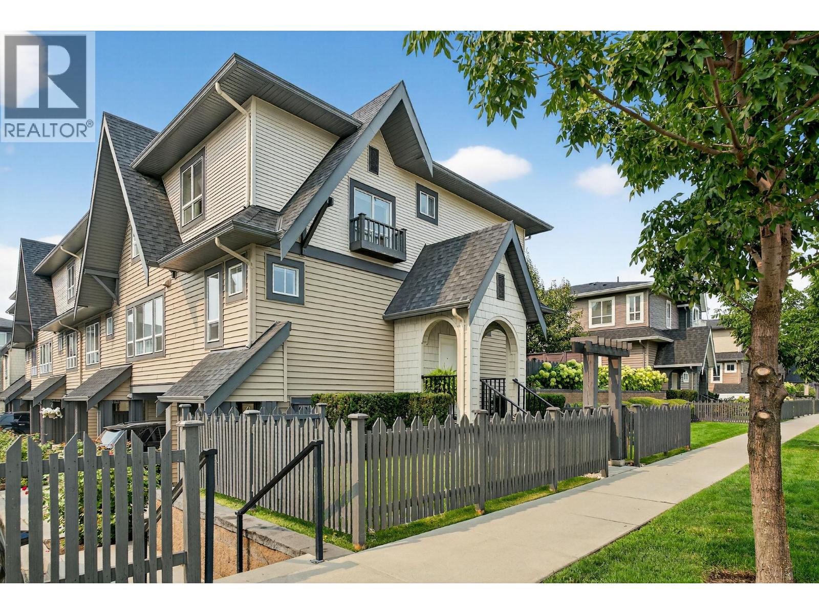 Additional image 3 of 30-680 Old Meadows Road, Kelowna, BC, V1W5L4