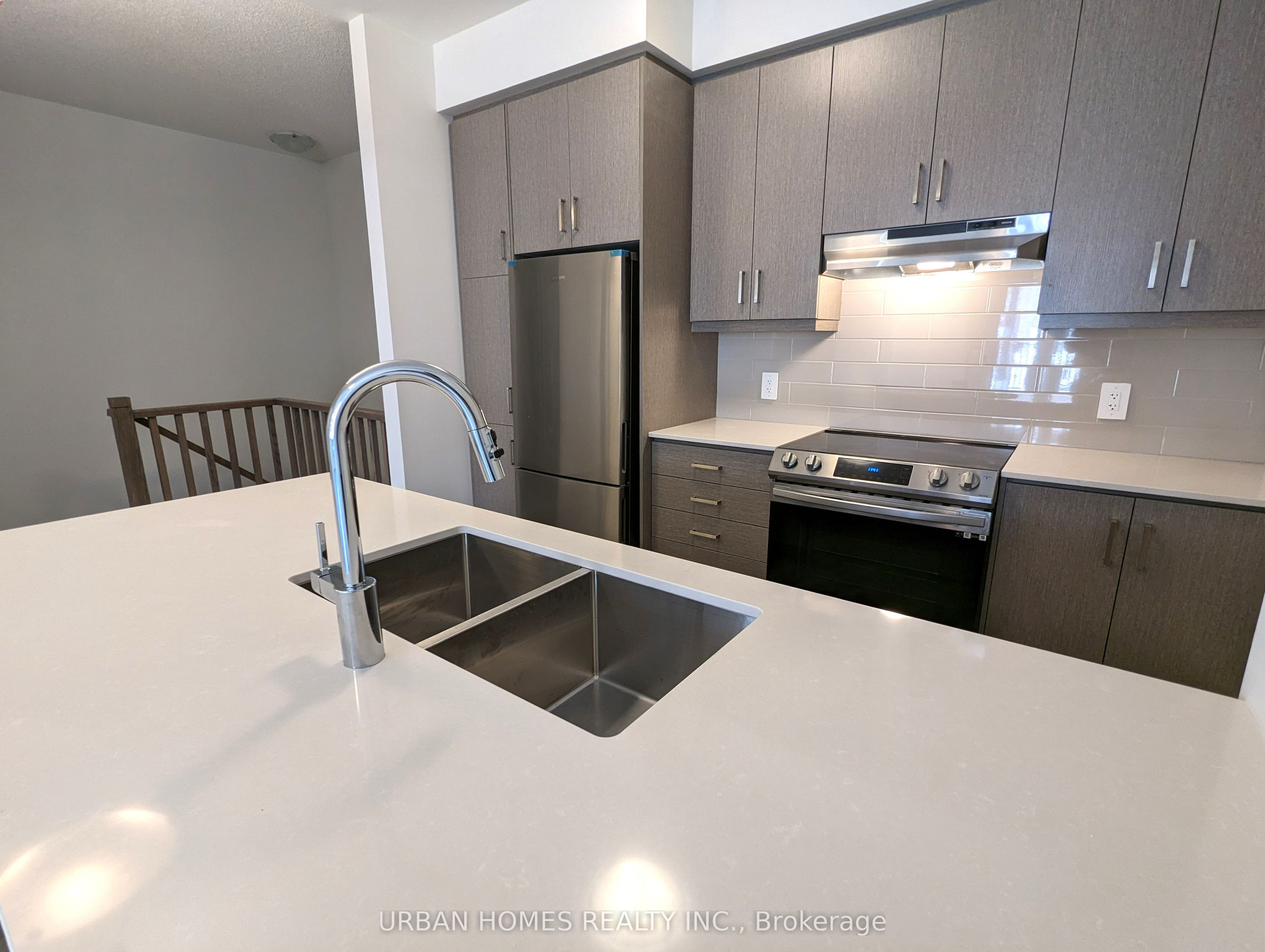 65-31 Honeycrisp Crescent, Vaughan, ON, L4K 0N6