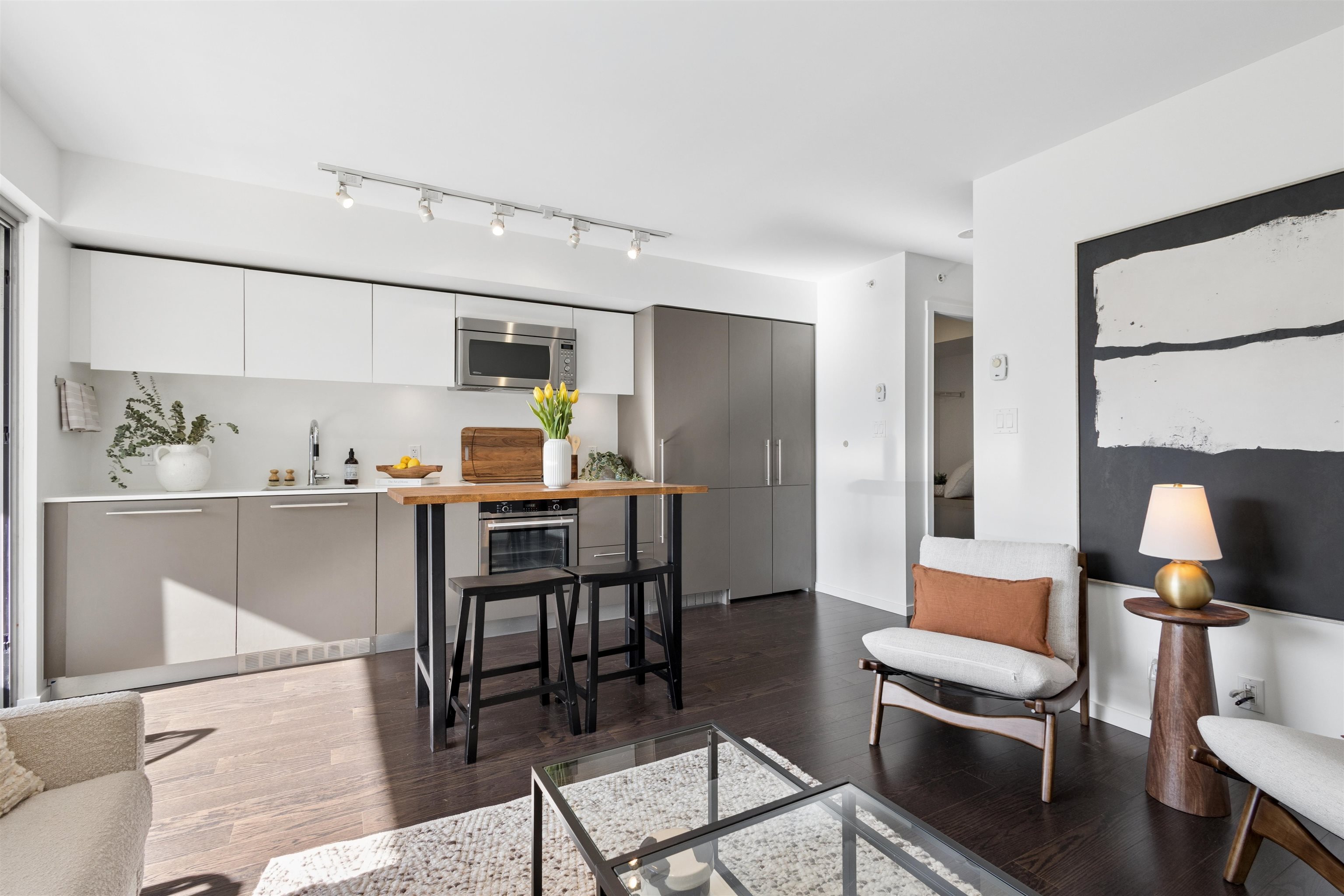 Additional image 2 of 806-999 Seymour Street, Vancouver, BC, V6B 0M5