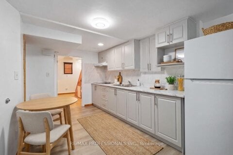 Additional image 7 of LOWER-3438 Woodhurst Crescent, Mississauga, ON, L5L 1N4