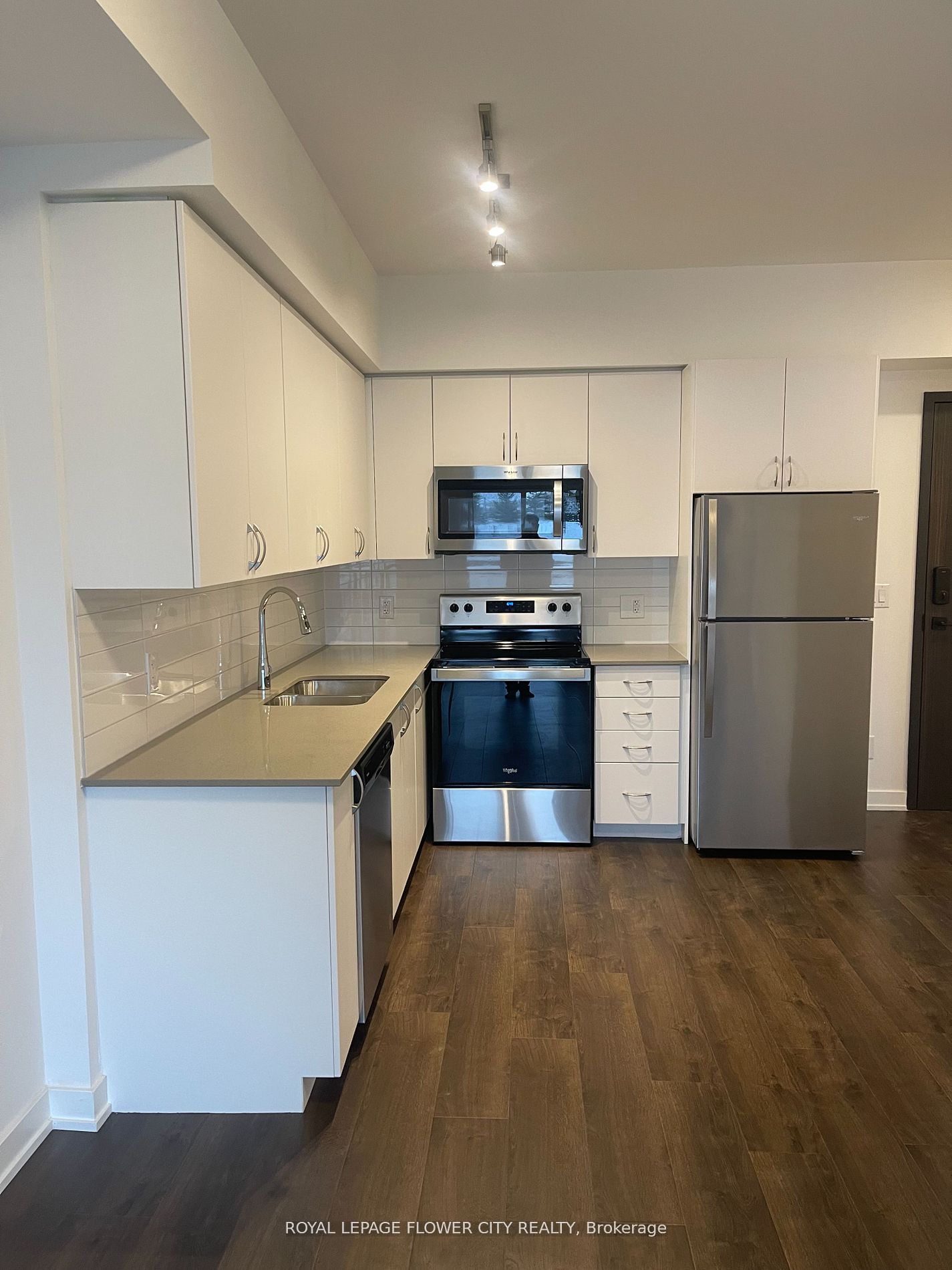 Additional image 2 of 211-56 Lakeside Terrace, Barrie, ON, L4M 0L4