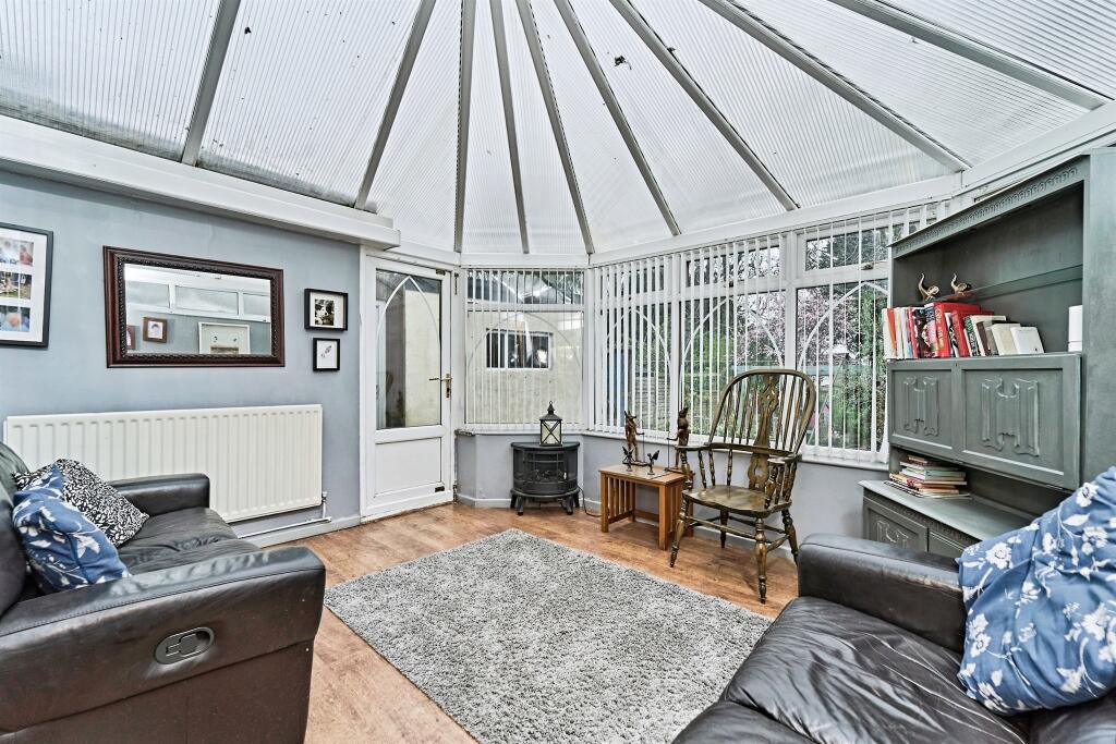 Hall Green Road, West Bromwich photo 3