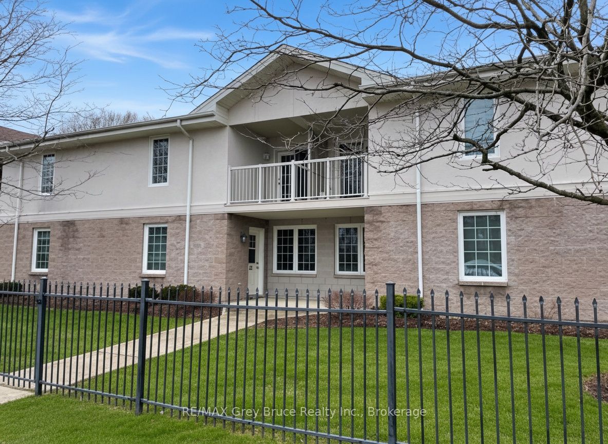 204-1550 12th Avenue E, Owen Sound, ON, N4K 6Z3