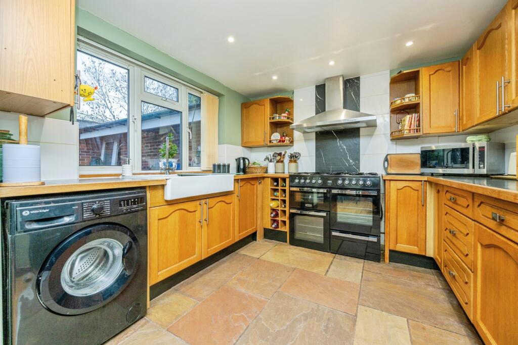 Additional image 4 of Walkwood Crescent, Redditch, B97