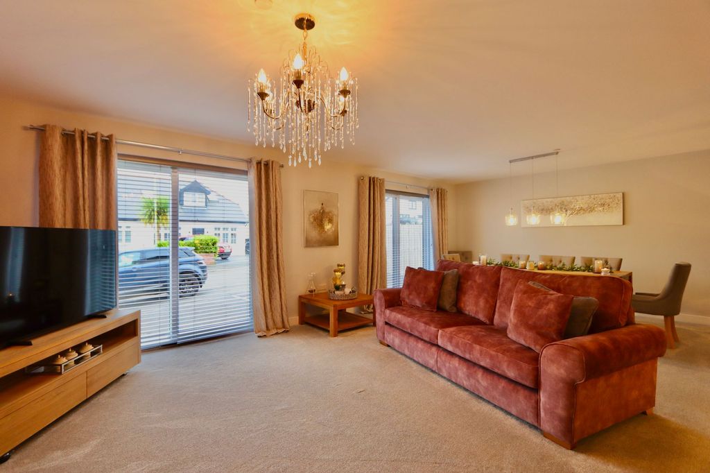 Additional image 13 of 4 bed detached house for saleGwerthonor Lane, Gilfach CF81