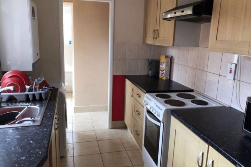 Additional image 5 of 276 Highbridge Road
Birmingham, Sutton Coldfield, B73 5RB