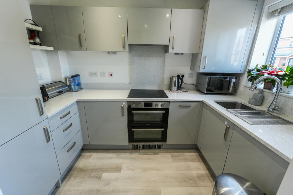 Thomson Grove, Halesowen, B62 photo 3