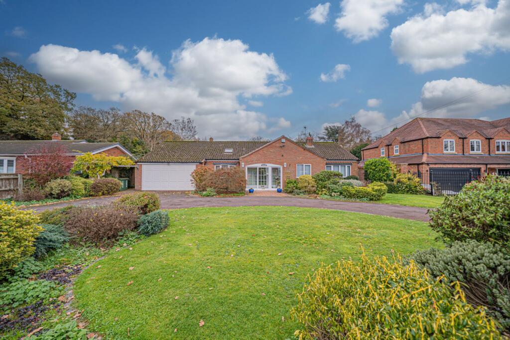 Browns Lane, Knowle, B93