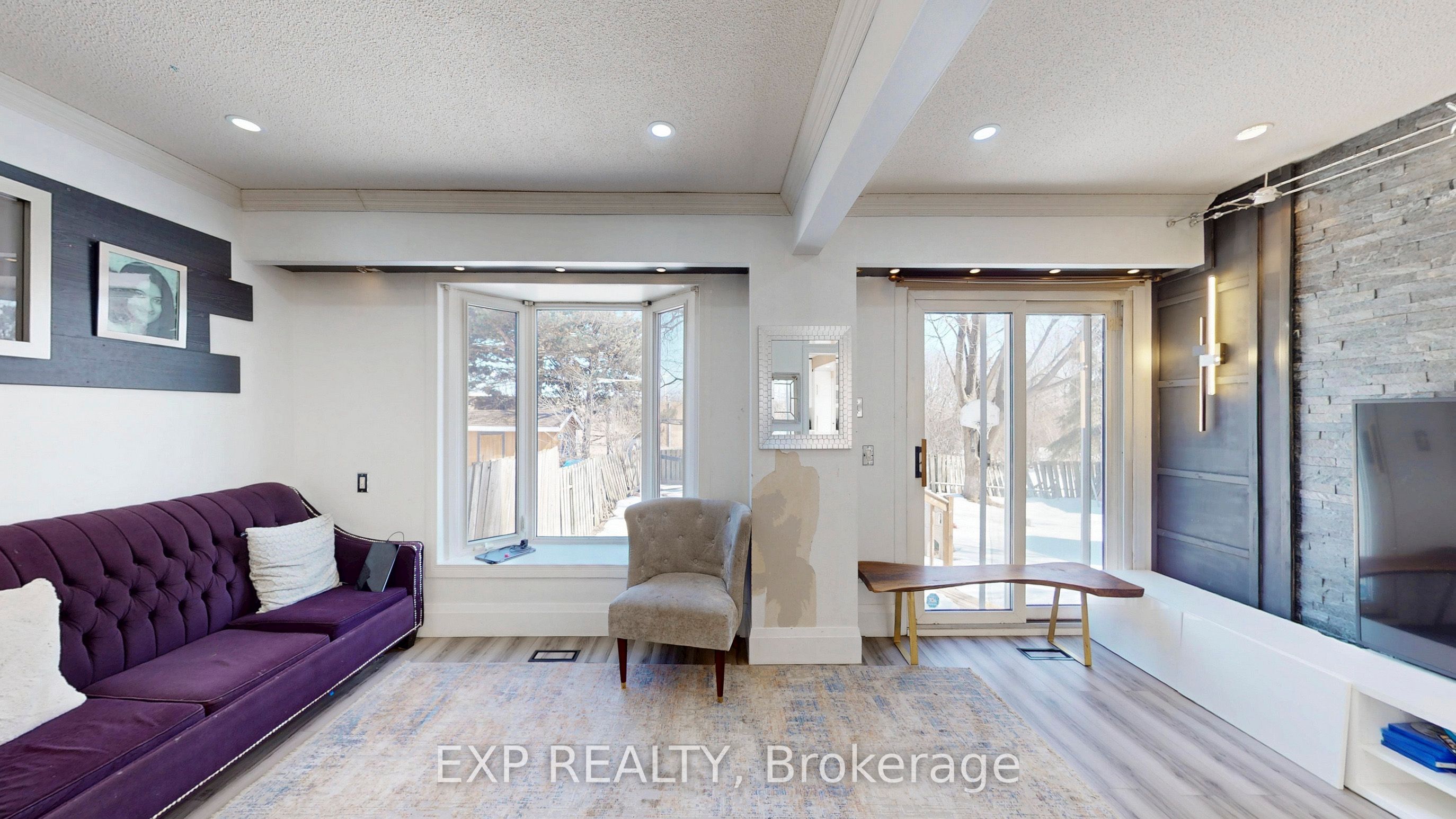 Additional image 4 of 2458 Cobbinshaw Cir Drive, Mississauga, ON, L5N 2G3
