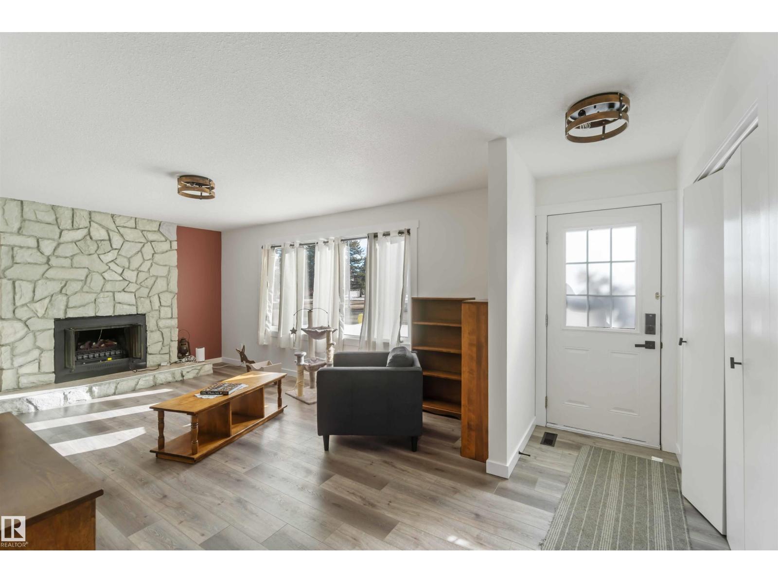 104 Oak Drive, Wetaskiwin, AB, T9A2E7 photo 3