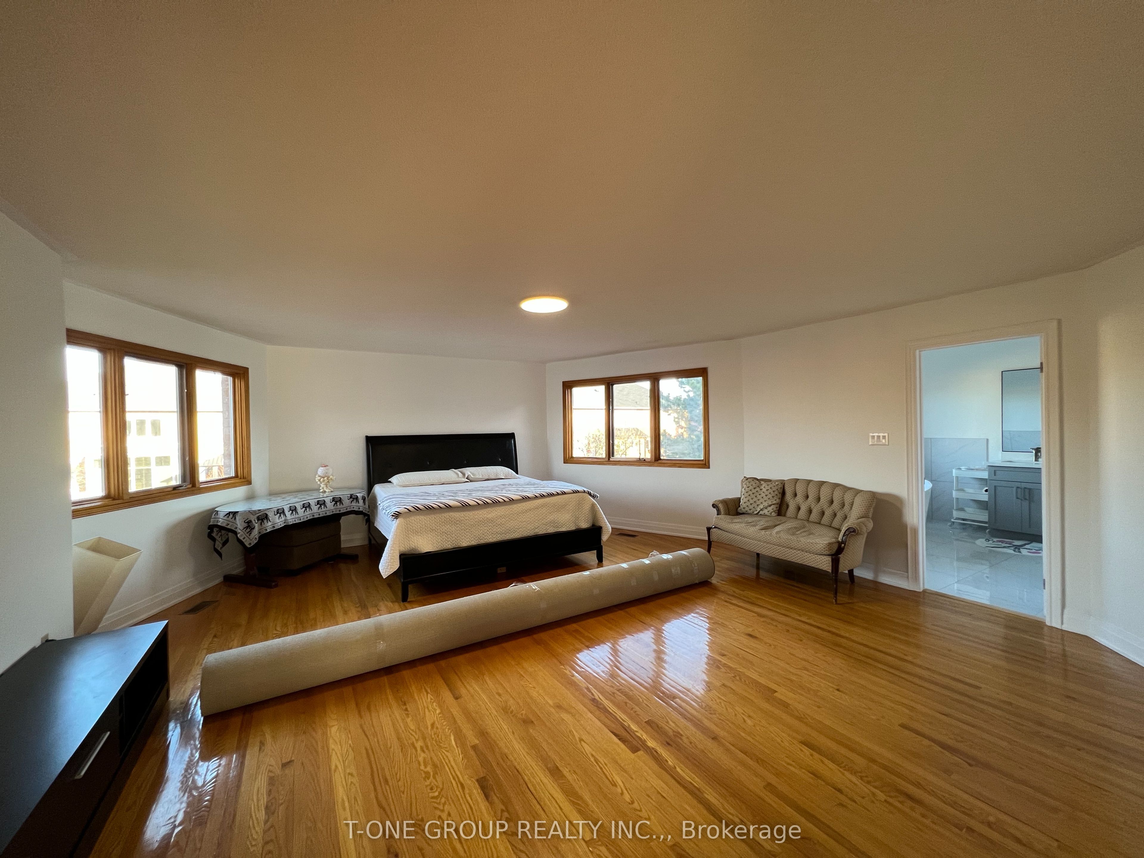 30 Paddington Place N, Vaughan, ON, L4L 7E6 photo 2