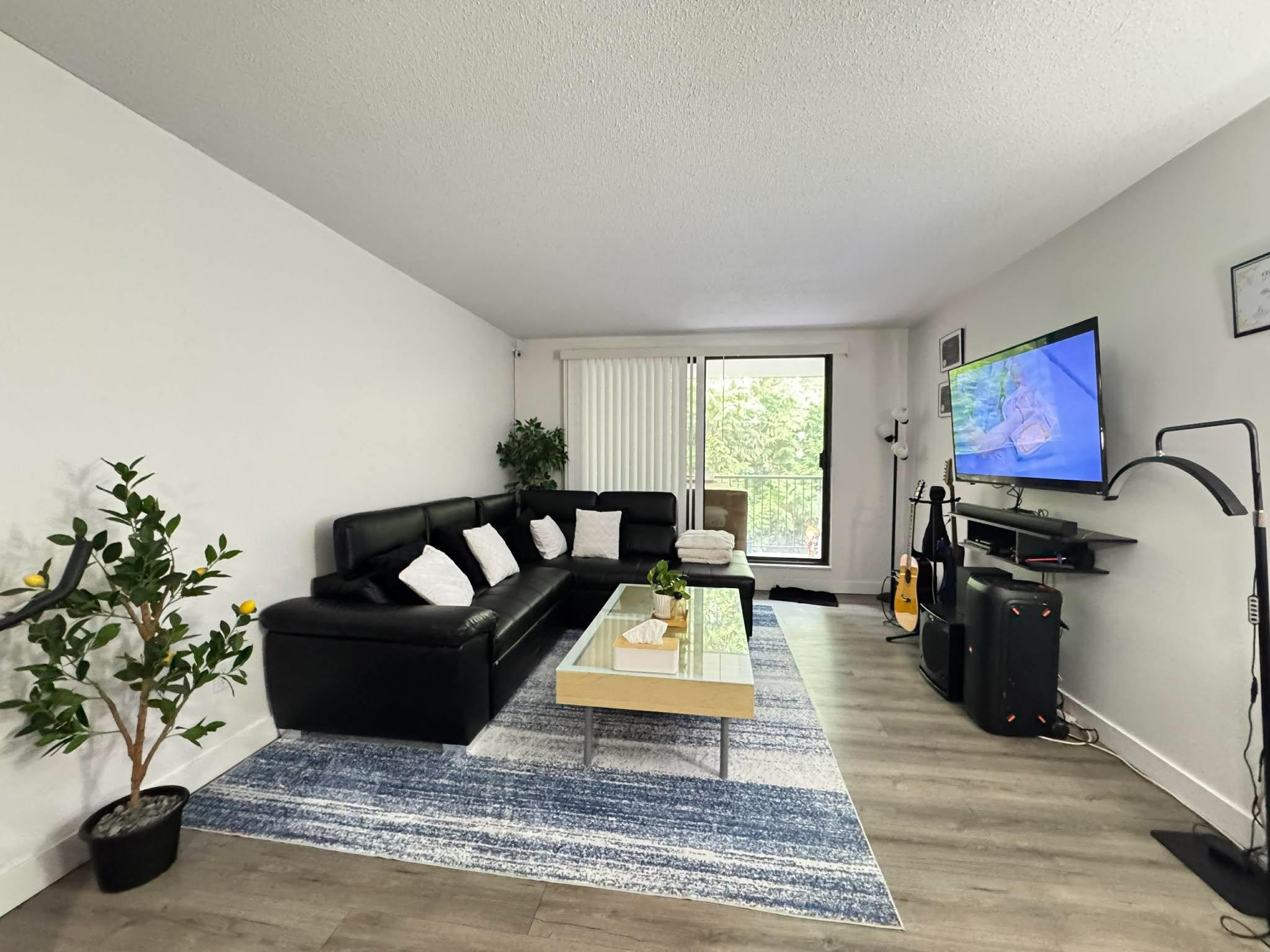 Additional image 4 of 206-10698 151a Street, Surrey, BC, V3R 8T5