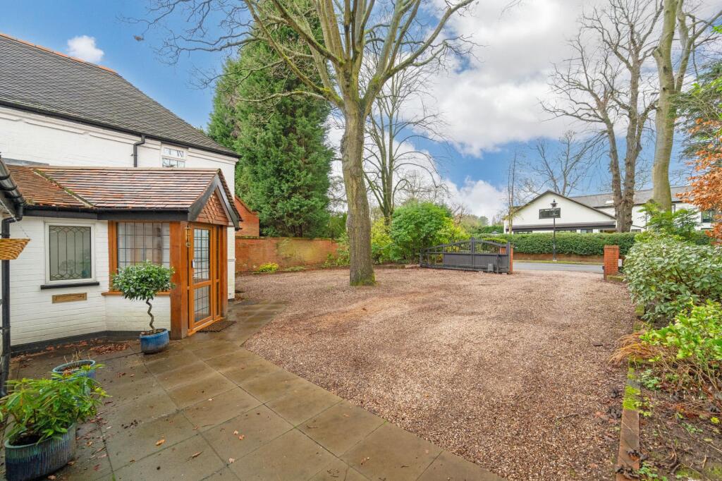 Additional image 41 of Wentworth Road, Four Oaks Estate, B74