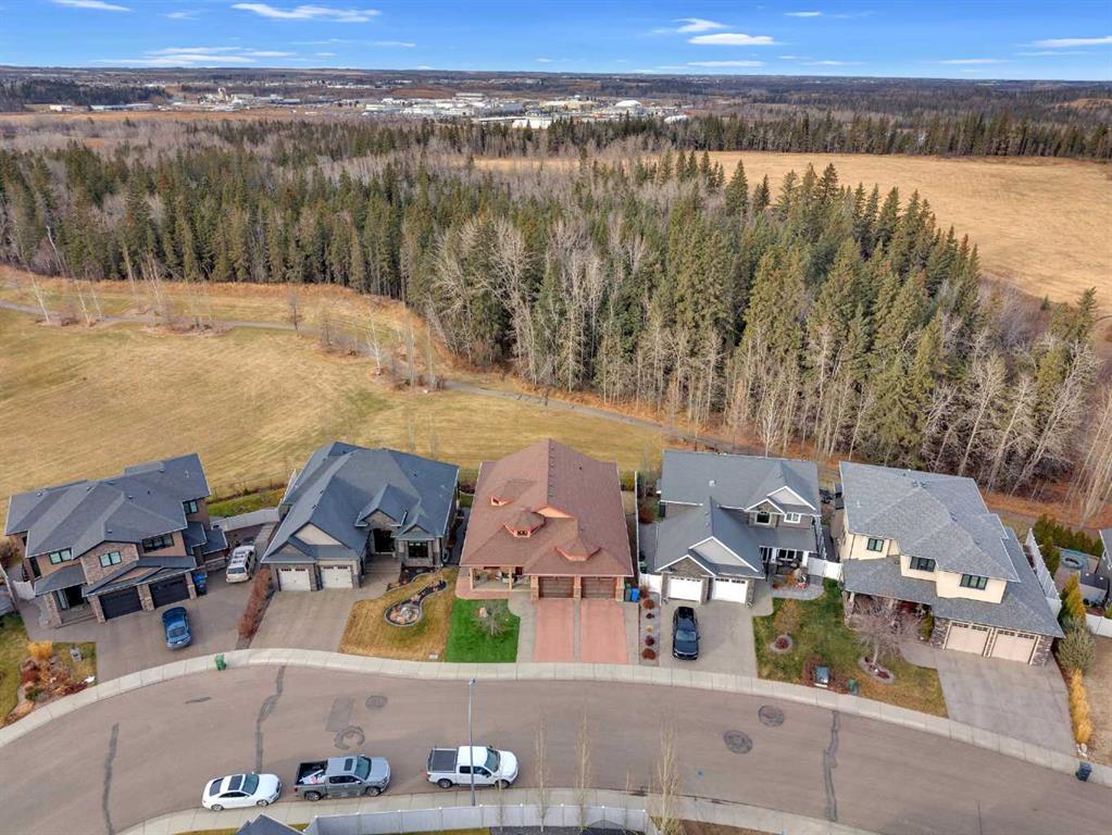 Additional image 4 of 38 Grove Close, Red Deer, AB, T4P 0P4