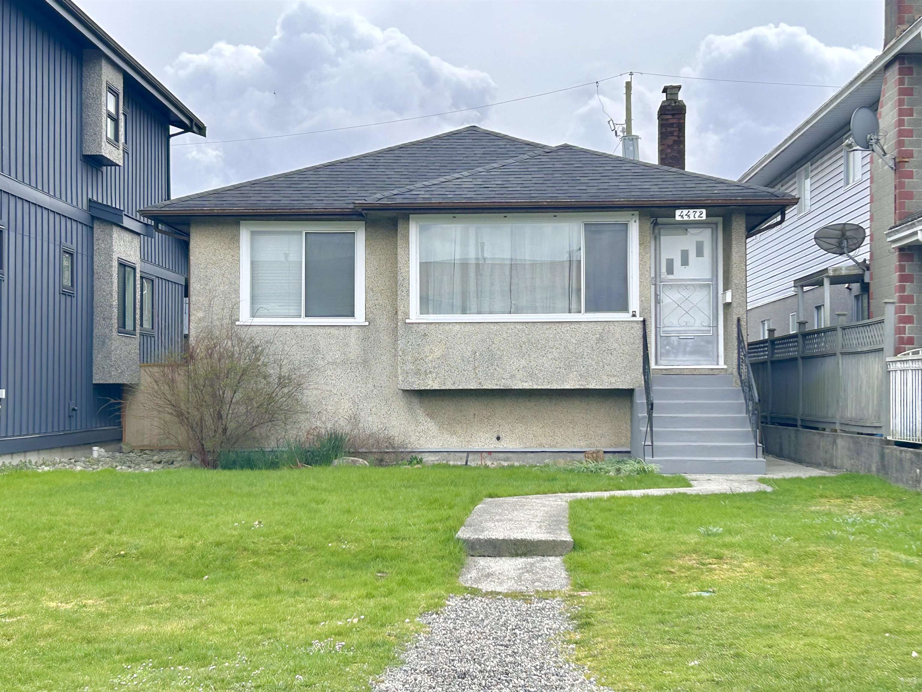 4472 Triumph Street, Burnaby, BC, V5C 1Z9
